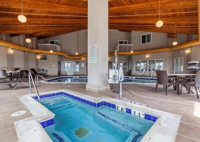 Comfort & Near Of Wyoming Hotel 4*