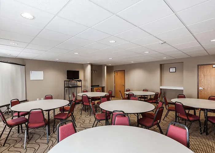 Hotel Comfort & Near Of Wyoming Laramie