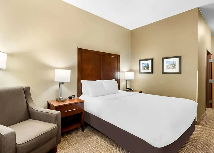 Comfort & Near Of Wyoming Hotel