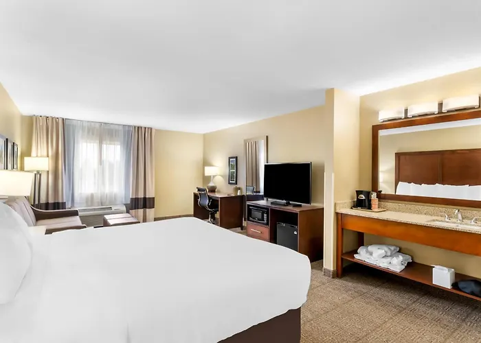 Hotel Comfort & Near Of Wyoming Laramie